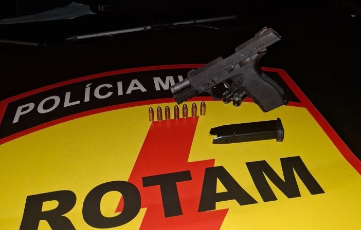 Suspeito morre em confronto com a Rotam após roubo de carro em Goiânia