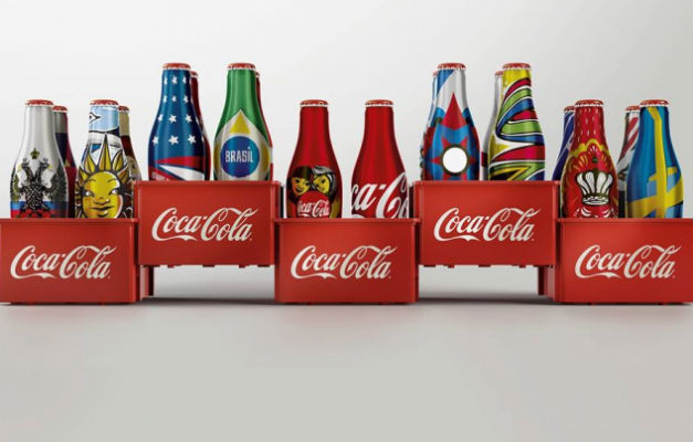 Coca-Cola vai distribuir miniatura de garrafinhas durante a Copa