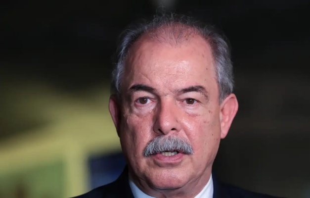 Tarifaço: BNDES vai “entrar forte” no apoio a empresas, diz Mercadante