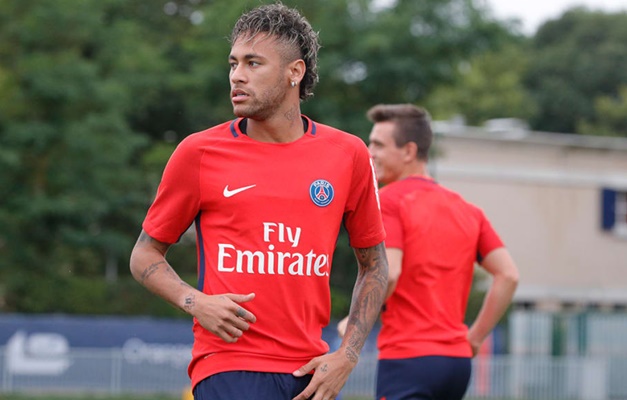 Técnico confirma volta de Neymar ao PSG e evita revelar decisão sobre pênaltis