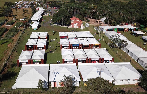 Tecnologia e inovação: Comiva anuncia quarta edição da Feinagro em Mineiros