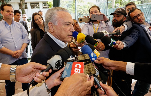 Temer diz que governo de transição já pode começar na segunda-feira (29)
