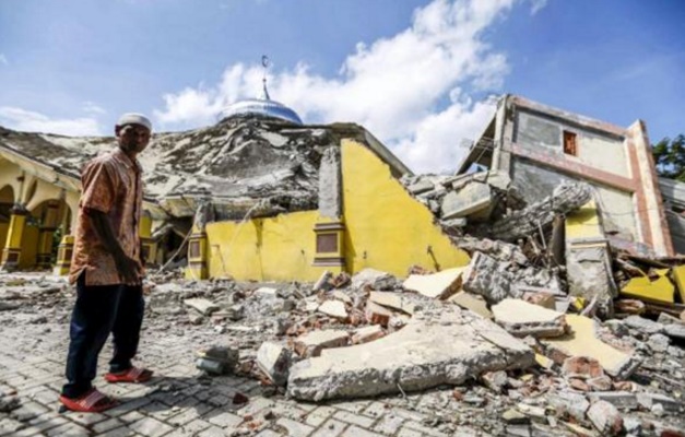 Terremoto mata pelo menos 97 pessoas na Indonésia