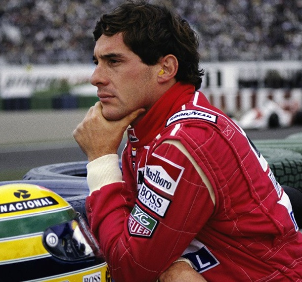 30 anos sem Senna: legado dentro e fora das pistas mantém piloto eterno