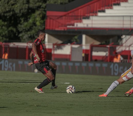 Atlético-GO vence Novorizontino em Goiânia 