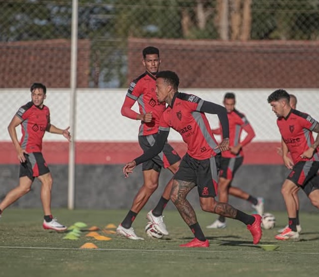 Atlético-GO visita o Paysandu em busca de aproximação do G-4
