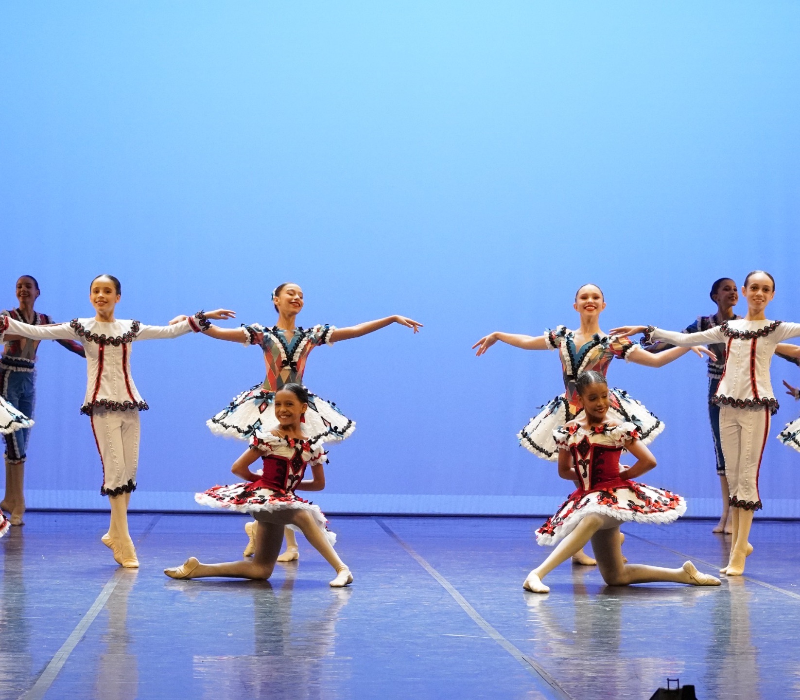 Basileu França reúne talentos da dança goiana antes do Festival de Joinville