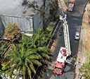 Bombeiros veem risco de desabamento em estrutura que pegou fogo no Setor Jaó