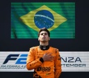 Bortoleto se inspira em Senna e promete 'garra e dedicação' nas pistas em 2025