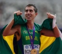 Caio Bonfim é campeão mundial dos 20 km da marcha atlética em Tóquio