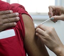 Cobertura vacinal contra a gripe é de 36% nos grupos prioritários em Goiás