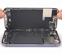 Componentes do Iphone 15 Pro são revelados durante desmontagem