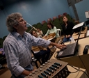 Compositor Beto Strada ministra oficina de dublagem em Goiânia