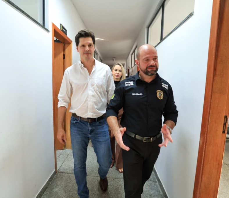 Daniel Vilela entrega complexo de delegacias em Caldas Novas