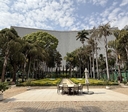 Entre jabuticabeiras e memórias: os jardins do Palácio das Esmeraldas