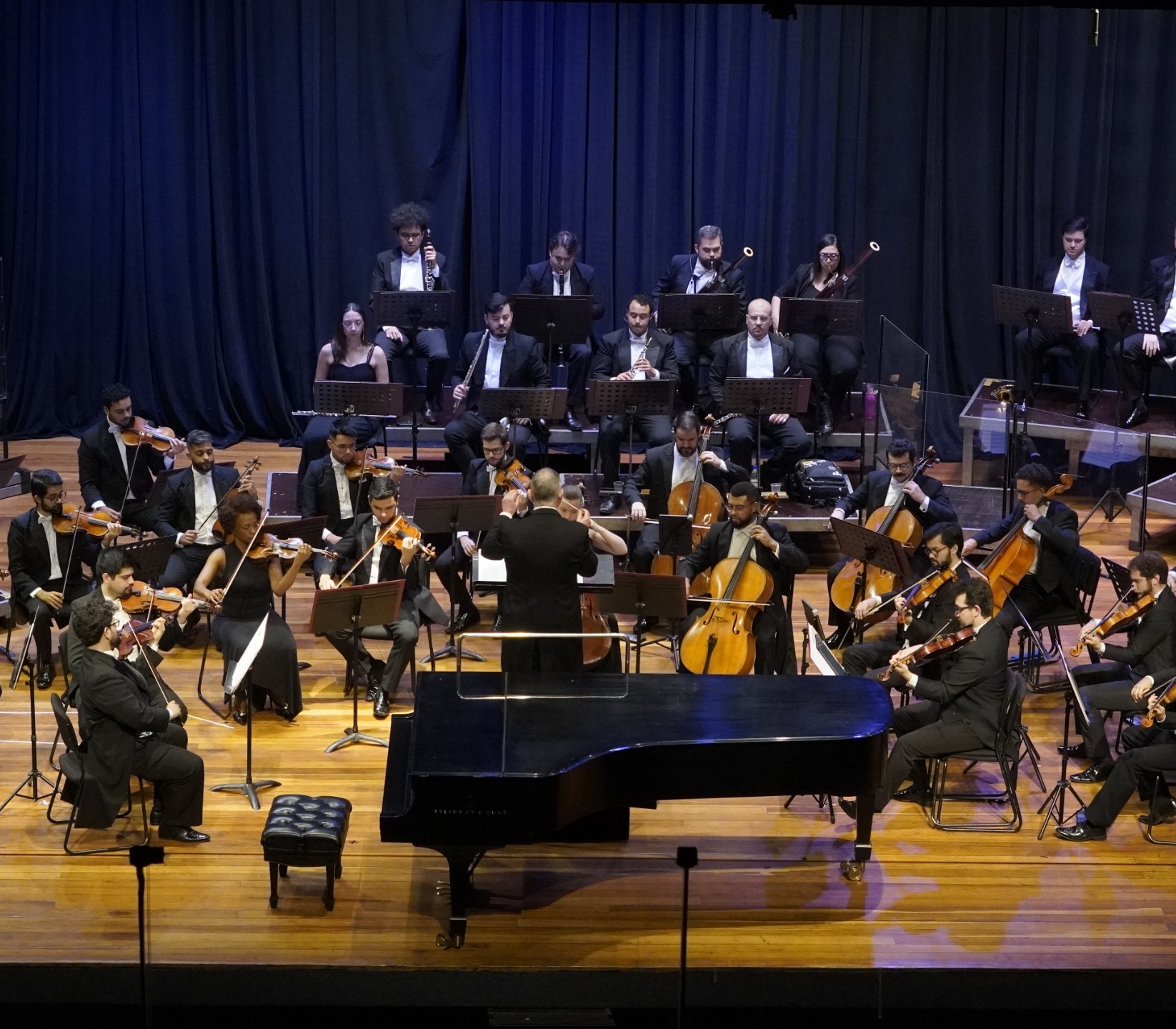 Filarmônica faz concerto gratuito em homenagem ao maestro Emilio De Cesar