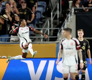 Flamengo fecha primeira fase do Mundial com empate com o Los Angeles