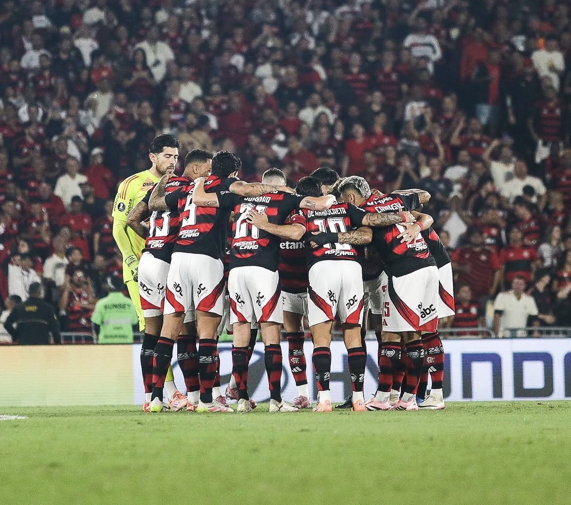 Flamengo vence Racing e sai na frente por vaga na final da Libertadores 