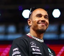 Hamilton cita momentos especiais da vida para explicar 'sensação única' de pilotar Ferrari