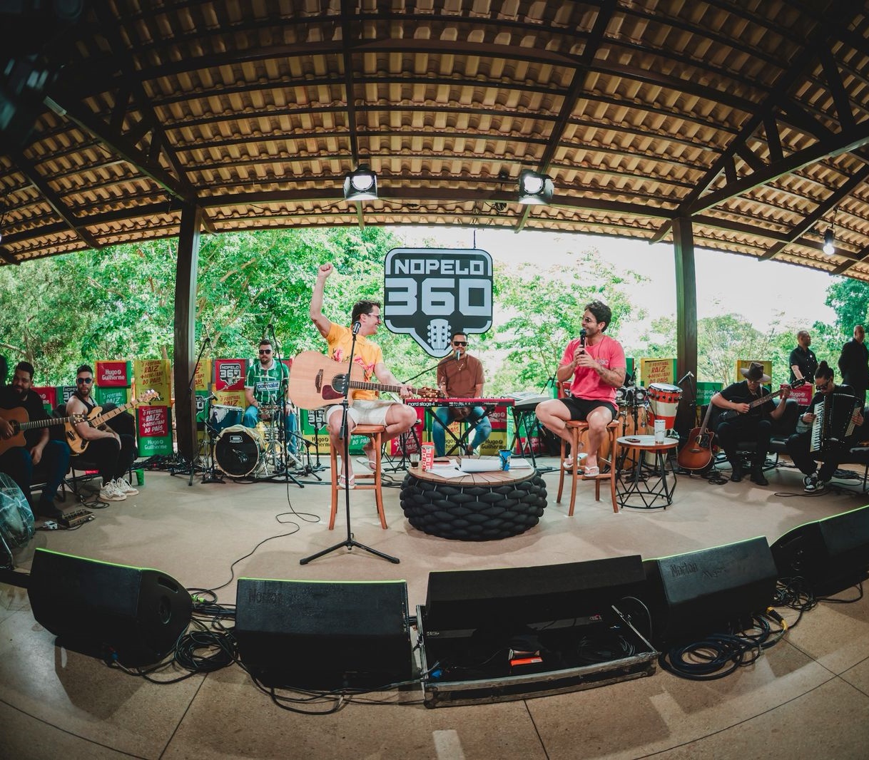 Hugo e Guilherme apresentam festival sertanejo  'No Pelo 360' em Goiânia 