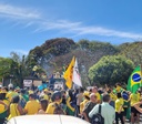 Manifestantes fazem ato em apoio a Bolsonaro na Praça Tamandaré, em Goiânia