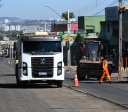 Moradores do Jardim Guanabara comemoram asfalto novo na Avenida Vera Cruz