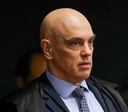 Moraes dá 48h para Bolsonaro explicar documento com pedido de asilo