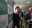 Moraes oficializa pedido de extradição de Carla Zambelli
