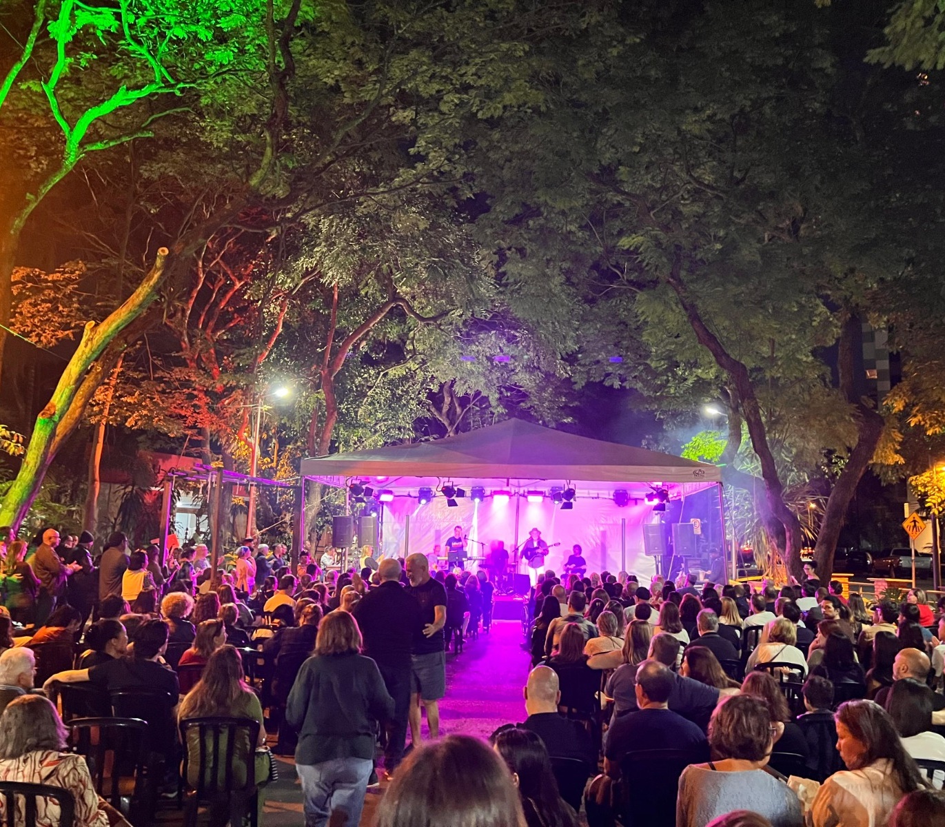Música no Bosque apresenta show gratuito da banda Alici Kompany em Goiânia