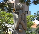 Praça das Mães é amor materno esculpido no coração do Setor Oeste