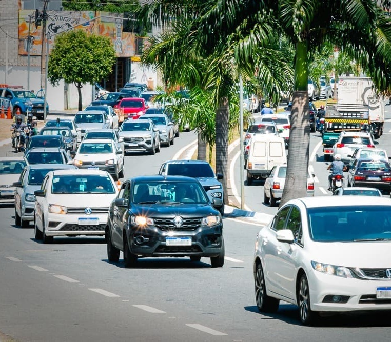 Prazo para licenciar veículos em Goiás vence nesta quarta-feira (15/10)