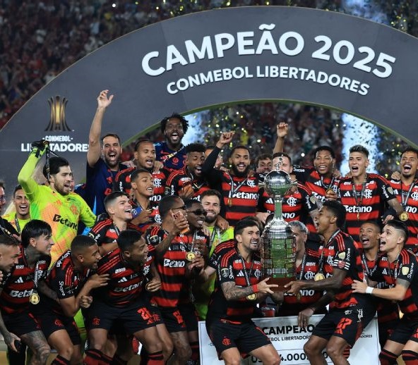 Presidente da Fifa parabeniza Flamengo pelo título e já cita o Mundial de Clubes de 2029