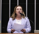 Projeto de Adriana Accorsi proíbe exposição abusiva de menores no digital