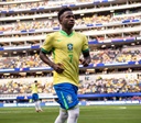 Raphinha e Vinicius Júnior são indicados ao prêmio Bola de Ouro