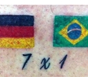 Revoltado, torcedor tatua 7 a 1 da Alemanha sobre o Brasil