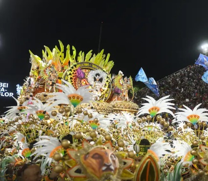 Seis escolas de samba voltam ao Sambódromo do Rio para desfile das campeãs