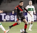 Série B: Atlético-GO perde para o Coritiba e se distancia do G4