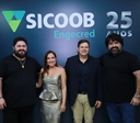 Sicoob Engecred celebra 25 anos em festa com show de César Menotti e Fabiano