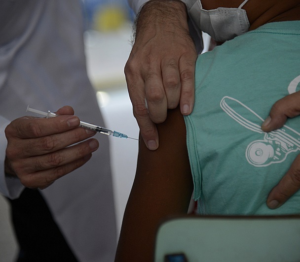 Vacinação contra a dengue em Goiânia continua durante o fim de semana