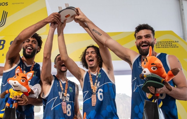 Time masculino de basquete da UFG conquista o bronze no JUBs Praia