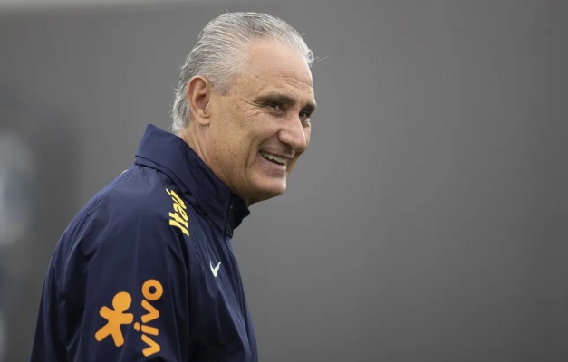 Tite anuncia volta ao futebol: 'Estou pronto para retornar às atividades como técnico'