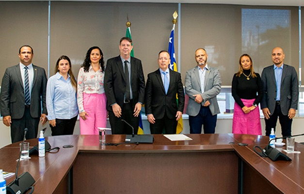 TJGO anuncia concurso público para oficial de justiça e contador