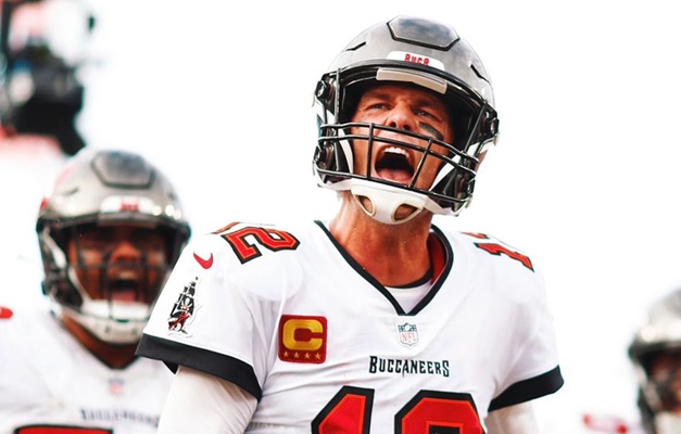 Tom Brady anuncia aposentadoria da NFL após 23 temporadas e sete títulos