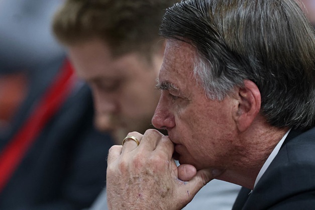 Tornozeleira e toque de recolher: veja as medidas restritivas impostas a Bolsonaro por Moraes