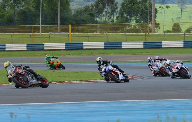 Treino livre abre programação da 5ª etapa do Goiás MotoGP