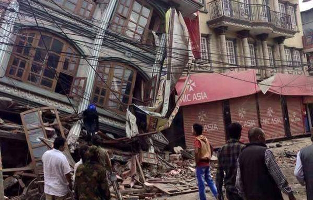 Tremor secundário de magnitude 6,7 atinge Nepal