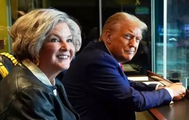 Trump anuncia Susie Wiles como chefe de gabinete da Casa Branca