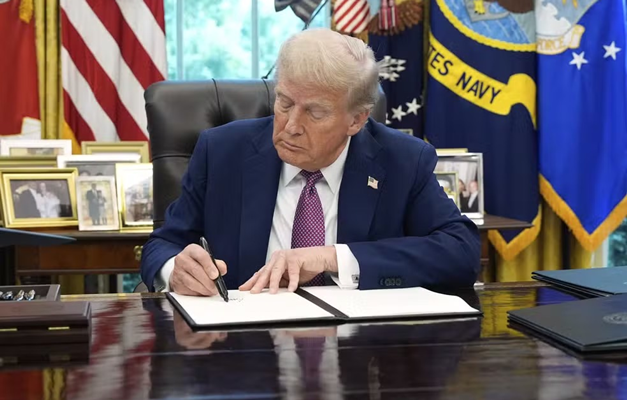 Trump assina decreto que autoriza aplicação de pena de morte em Washington