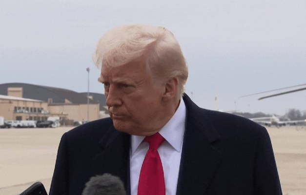 Trump contraria Netanyahu, critica fome em Gaza e diz que Israel tem responsabilidade na crise