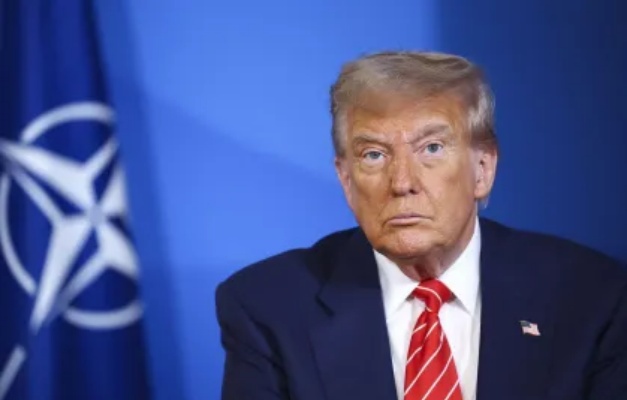 Trump crê que Bolsonaro 'está sob ataque de um sistema judicial armado', diz Casa Branca à CNN